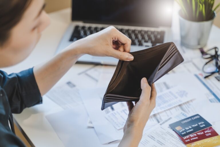 How to Get Out of Debt for Mother's Day